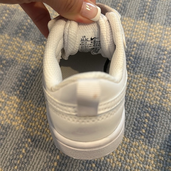 Nike Toddler Low Court Sneakers - Picture 5 of 6